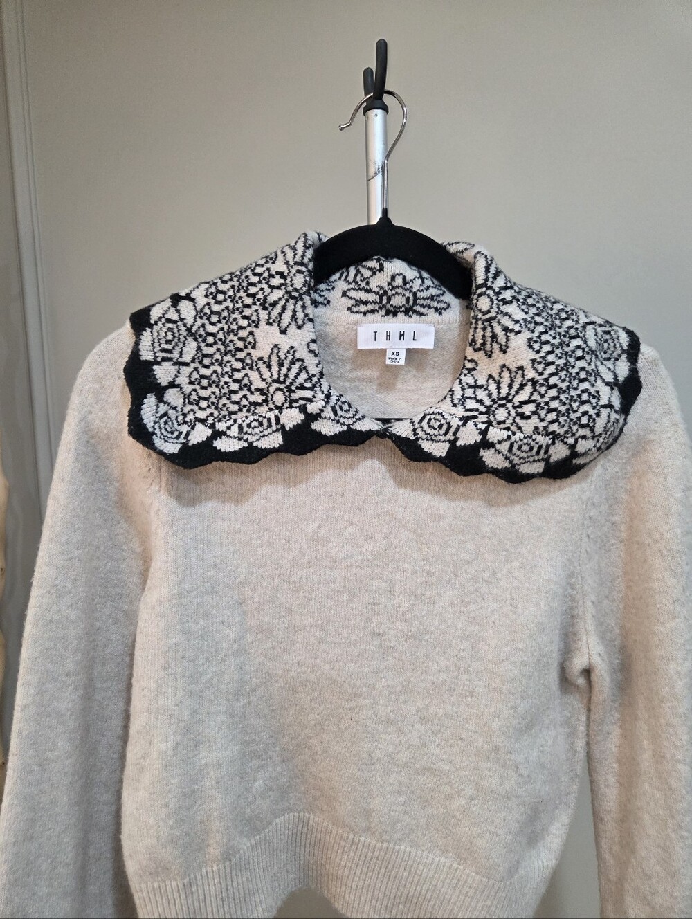 THML Women’s Cream Sweater with Black Pattern Collar Sz.XS - Picture 2 of 10